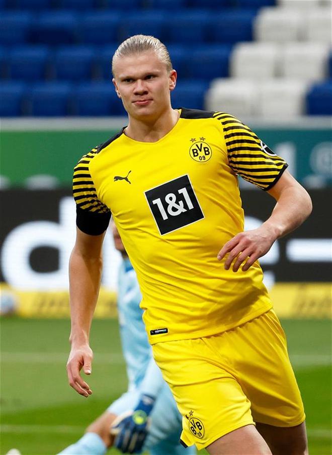 足球报：李新翔脚踝韧带轻伤伤停2周，加布里埃尔还无法合练（足球报称：李新翔脚踝韧带轻伤将缺阵两周，加布里埃尔仍无法随队合练）