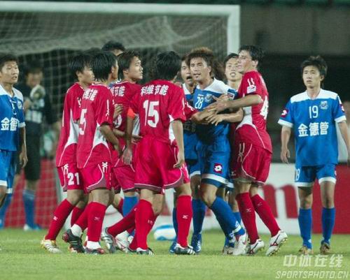 VP老板：踢掉电子哥和Jame都是选手和教练共同要求的（VP老板称电子哥与Jame被移出阵容，系队员与教练一致要求）