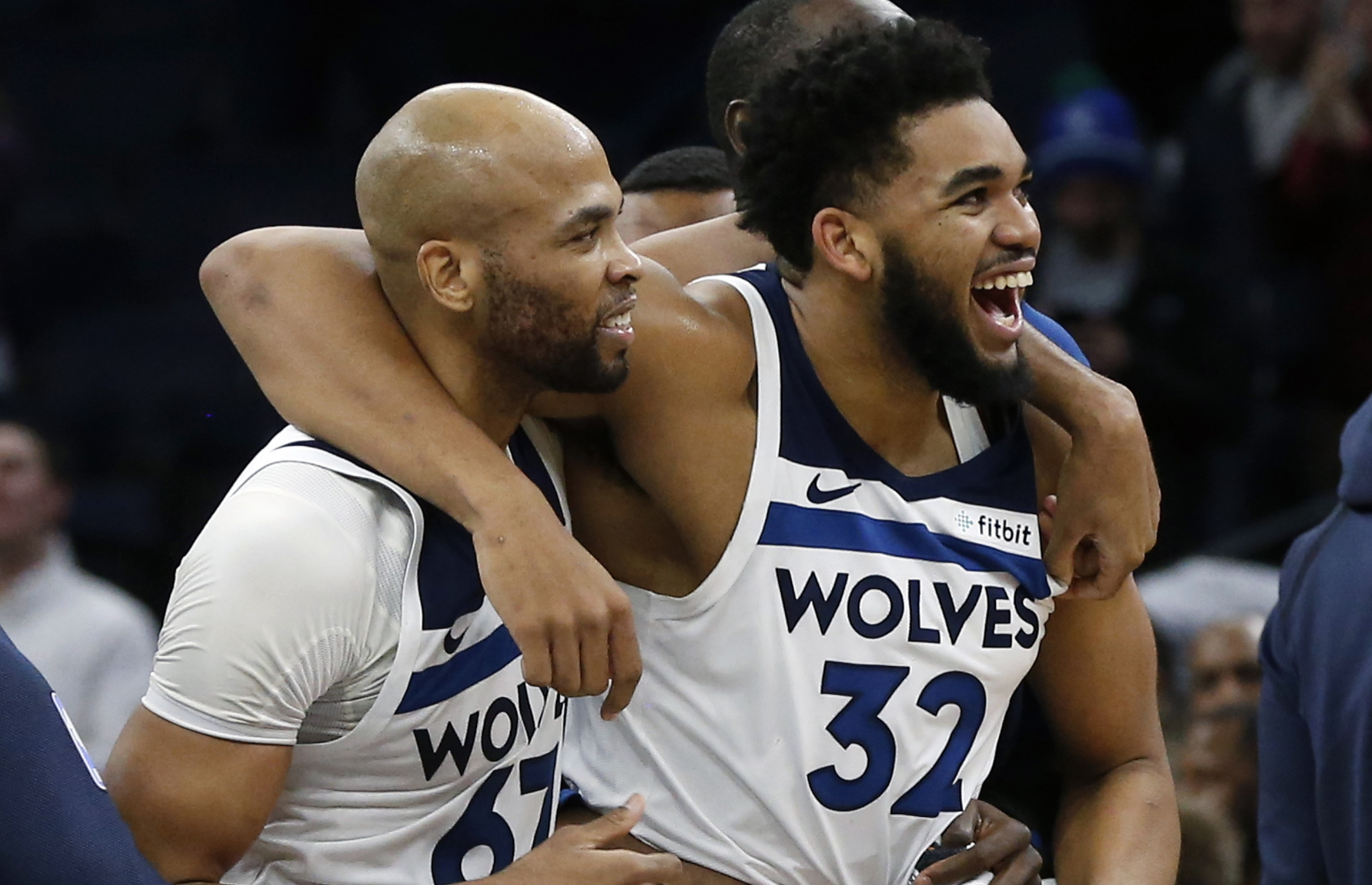 TA：巴萨防守存在问题，但弗里克无意放弃高位防线的战术（TA：巴萨防守堪忧，弗里克仍坚持高位防线战术）