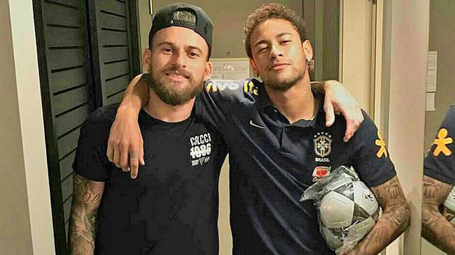 尼克斯击败雄鹿成功晋级，近7场两队对决尼克斯6胜1负（尼克斯力克雄鹿挺进下一轮，最近7次交锋6胜1负）