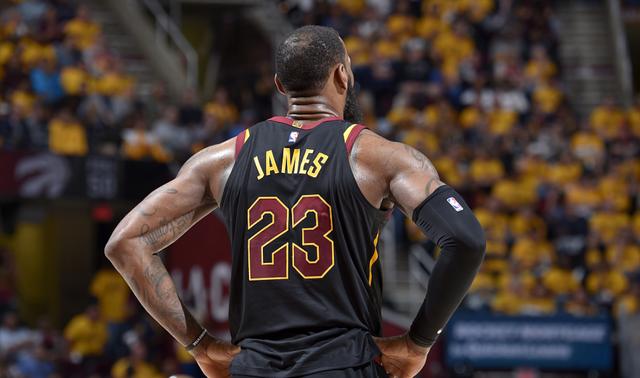 就在今天！26岁姆巴佩2球1助攻 创造69年历史神迹 帮皇马3-0复仇（今日见证！26岁姆巴佩梅开二度送助攻 刷新69年纪录 助皇马3-0雪耻）