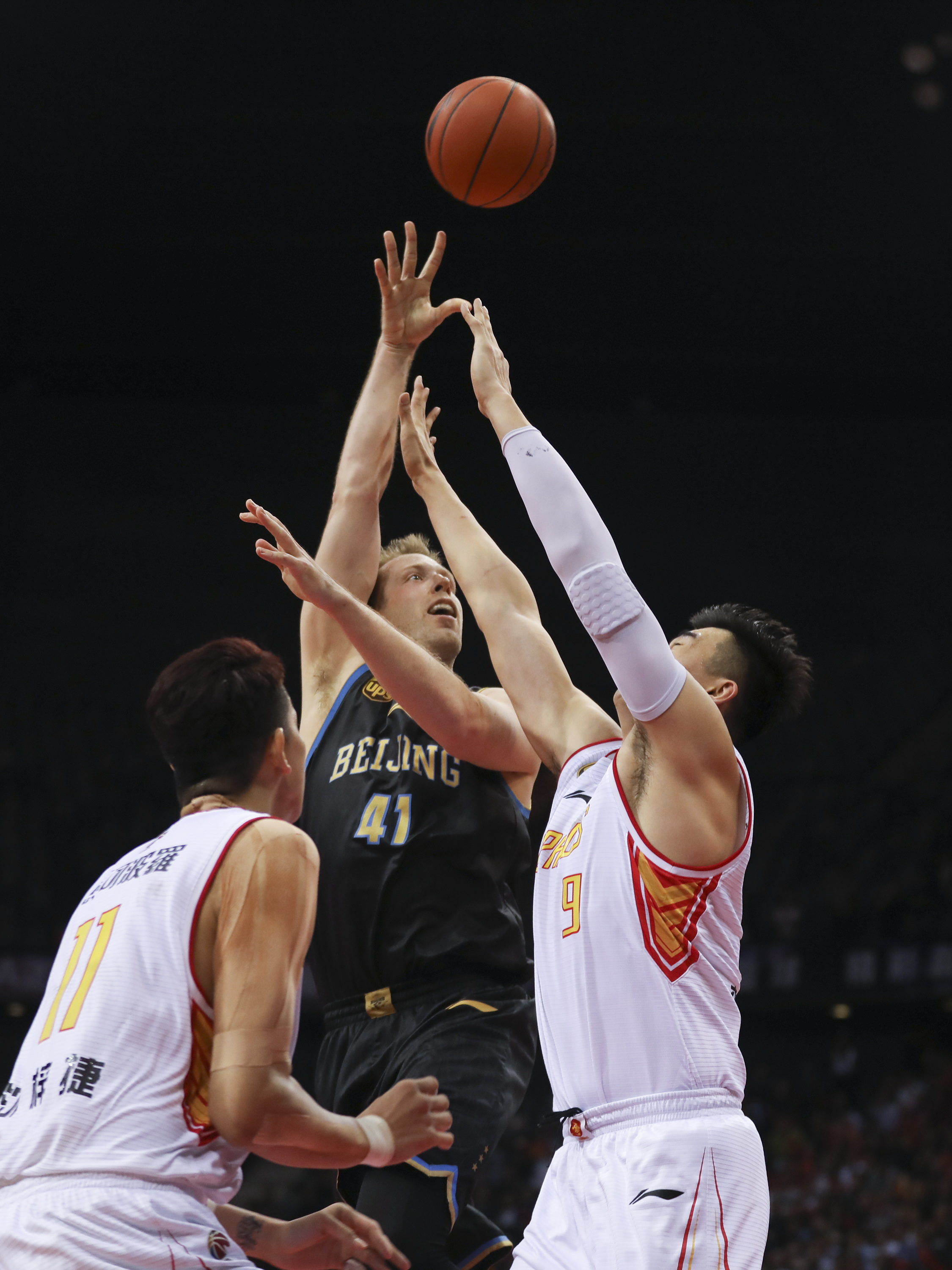 官方：S9世界赛冠军FPX退出LPL，随后将完成回购事宜（官方宣布：S9世界冠军FPX退出LPL，回购流程随后启动）