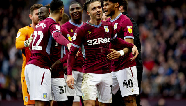 图片报：法兰克福解雇队医，因其在球队下榻酒店治疗对手球员（图片报：法兰克福解聘队医，因在球队驻地为对手球员诊治）