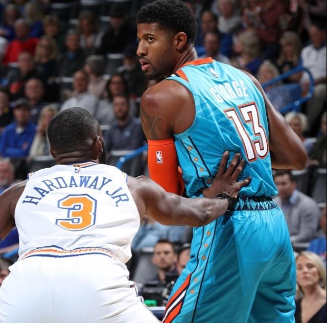 气温未降，“雪”先来了？杭州桐庐滑雪场“开板”，半个月后还有“夜滑”（气温不降雪先至：杭州桐庐滑雪场开板，半月后加开夜滑）