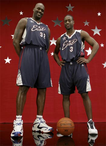 格纳布里：凯恩在防守中表现出色，进球归功于球队定位球教练（格纳布里称赞凯恩防守出色：进球功劳属于球队的定位球教练）