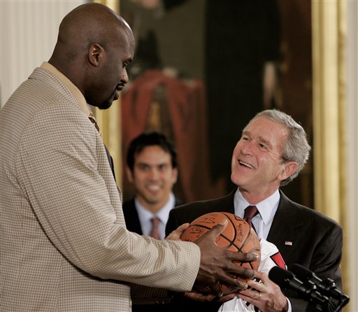 亚马尔：外界一直在说我的腹股沟痛和心情不好，那些全是假的（亚马尔辟谣：关于腹股沟疼痛与情绪不佳的说法并不属实）