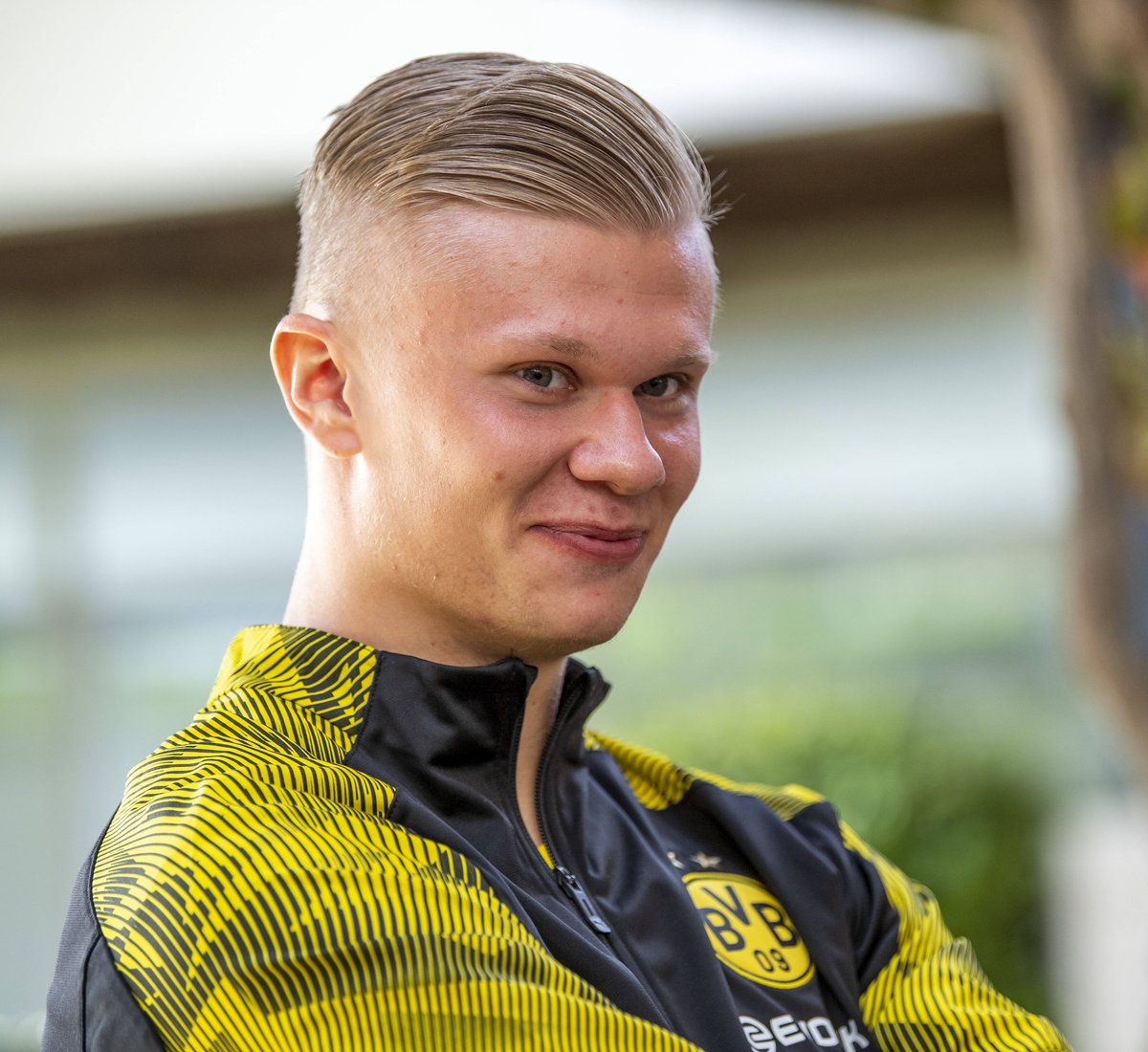 国少vs孟加拉国U17：万项、邝兆镭首发，赵松源替补（中国U17对阵孟加拉国U17：万项、邝兆镭先发，赵松源替补待命）