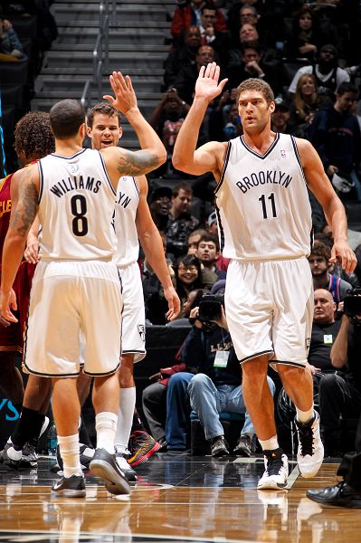 沙尔克战术重整后焕然一新（战术洗牌让沙尔克脱胎换骨）